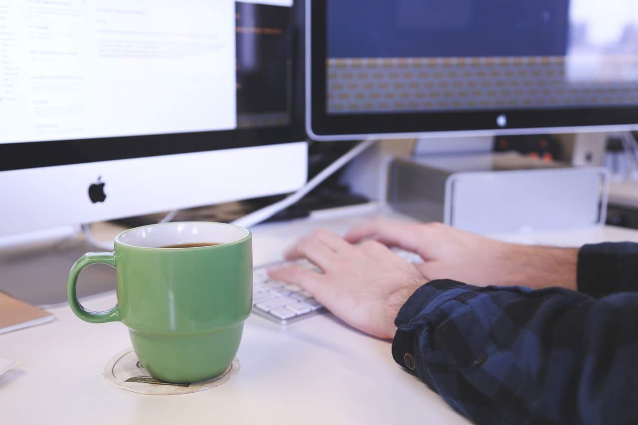 curated newsletter on growth hacking