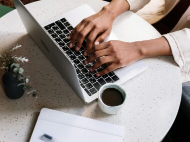 14 Essential Elements of a Successful Business Blog